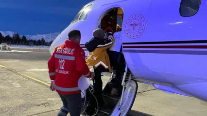 Kalp yetmezliği hastası 5 aylık bebek, ambulans u&ccedil;akla sevk edildi