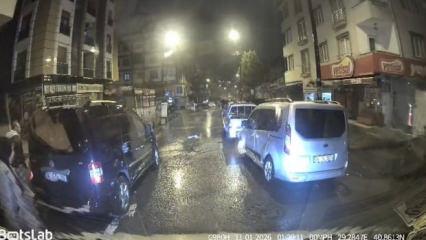 Pendik&rsquo;te trafikte kavga: Servis minib&uuml;s&uuml;n&uuml;n camını yumruklayıp tehdit etti: Seni vururum