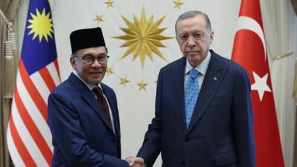 Son dakika... Malezya Başbakanı Ankara'da