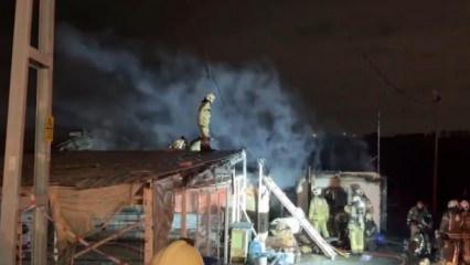 Sultangazi'de iki iş yerinde &ccedil;ıkan yangın s&ouml;nd&uuml;r&uuml;ld&uuml;