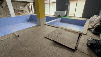 Babasını &ouml;ld&uuml;r&uuml;p havuzun deposuna g&ouml;mm&uuml;şt&uuml;! Korkun&ccedil; cinayetin detayları ortaya &ccedil;ıktı