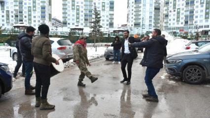 &Ouml;zel gereksinimli Fatih i&ccedil;in asker eğlencesi d&uuml;zenlendi