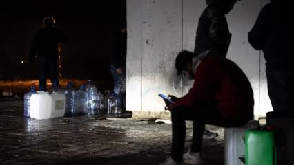 Ankara'da su kesintisi vatandaşı gece yarısı sokağa d&ouml;kt&uuml;