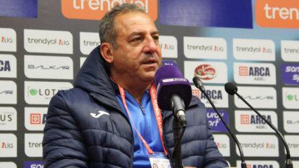 4-1'lik yenilgi sonrası oyuncularını kutladı