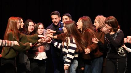 5'inci ESEV Tiyatro G&uuml;nleri&rsquo;nde &ouml;d&uuml;l heyecanı