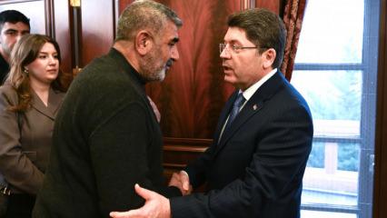 Adalet Bakanı Tun&ccedil;, Rojin Kabaiş'in ailesiyle g&ouml;r&uuml;şt&uuml;