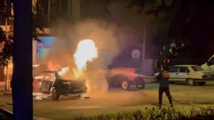 Bolu&rsquo;da park halindeki otomobil alev alev yandı