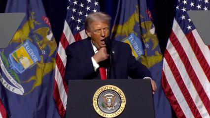 Donald Trump eski ABD Başkanı Biden'ın taklidini yaptı