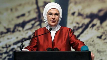 Emine Erdoğan'dan &ouml;ğrencilere yarıyıl tatili tebriği