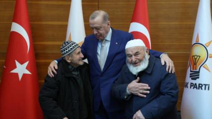 Erdoğan'ın baston hediye ettiği Recep amcadan duygusal s&ouml;zler