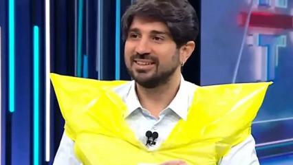 Fenerbah&ccedil;eli futbolcudan canlı yayında Galatasaray'a 'Poşet' g&ouml;ndermesi: Tepki yağıyor