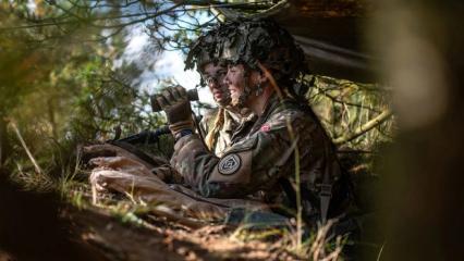 Gr&ouml;nland i&ccedil;in savaş şimdiden başladı: Askeri &ccedil;ıkarma kararı! AB ve ABD karşı karşıya...