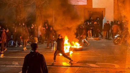 İran'da yeni gelişme! &Ouml;l&uuml;, yaralı ve g&ouml;zaltı sayısı a&ccedil;ıklandı