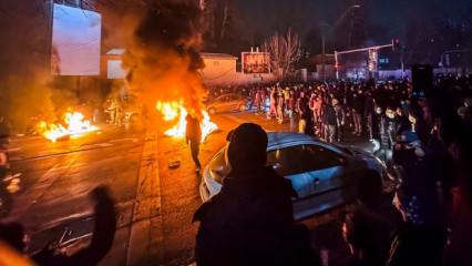 İran'da &ouml;l&uuml; sayısı 3 bini aştı