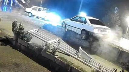 Kaza yapan s&uuml;r&uuml;c&uuml; aracını bırakıp olay yerinden ka&ccedil;tı