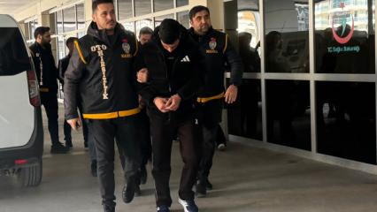 Kuyumculara sahte altın satan ş&uuml;pheli tutuklandı! Evlerden uyuşturucu ve silah &ccedil;ıktı