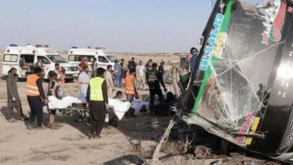 Pakistan'da iki feci kaza: 24 &ouml;l&uuml;, 45 yaralı