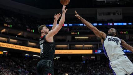 Sakatlıktan d&ouml;nen Alperen Şeng&uuml;n'&uuml;n performansı galibiyete yetmedi!