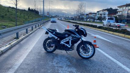 Yer: Kocaeli! &Ccedil;evirmeden ka&ccedil;an motosikletli polise &ccedil;arptı