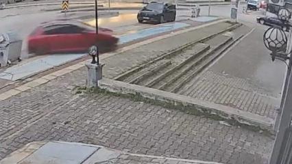 Fren yerine gaza basan kursiyer b&ouml;yle u&ccedil;tu