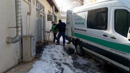 Alacak meselesi nedeniyle arkadaşı tarafından otomobilde tabancayla &ouml;ld&uuml;r&uuml;ld&uuml;