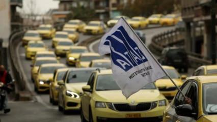Atina'da taksicilerden 'elektrikli ara&ccedil;' grevi! 