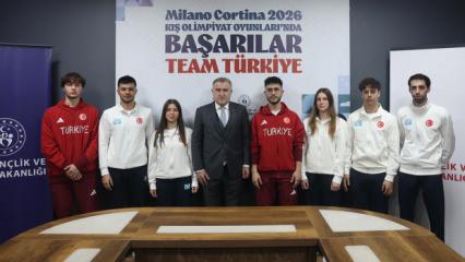 Milli sporculardan Bakan Bak'a başarı s&ouml;z&uuml;