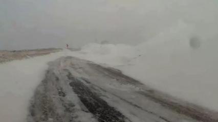 Bayburt- Erzurum kara yoluna &ccedil;ığ d&uuml;şt&uuml;