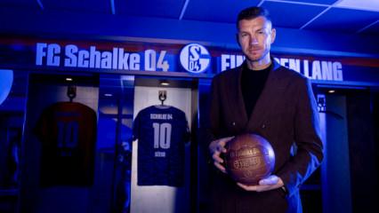 Dzeko, 15 yıl sonra geri d&ouml;nd&uuml;! 2. Lig takımına imza attı