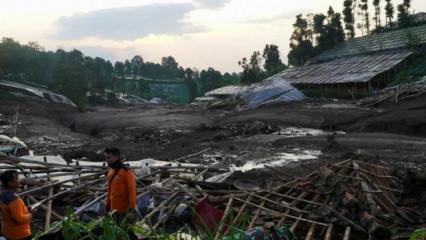 Endonezya&rsquo;daki toprak kayması: 25 kişi &ouml;ld&uuml;