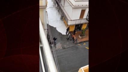 Deniz taştı dev dalgalar evleri yuttu! O anlar saniye saniye kaydedildi