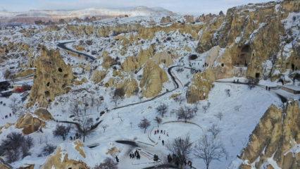 Kayadan oyma kilise, manastır ve şapeller!.. 2025&rsquo;te 1 milyonu aştı