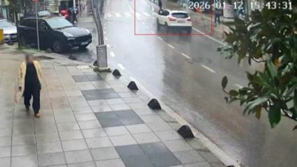 Kocaeli'de arabanın yaya ge&ccedil;idinde &ccedil;arptığı kadın ağır yaralandı