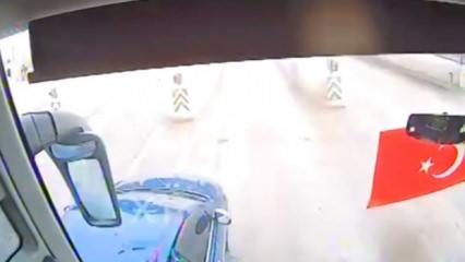 Kuzey Marmara Otoyolu'nda otob&uuml;s&uuml;n, otomobili bi&ccedil;tiği kaza anları ortaya &ccedil;ıktı