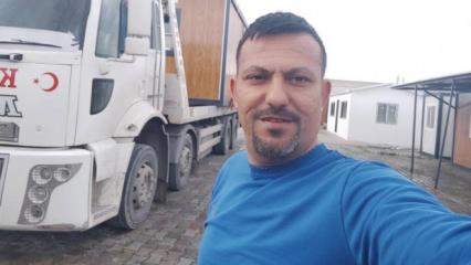 Manisa'da otomobil elektrik direğine &ccedil;arptı: 1 &ouml;l&uuml;, 2 yaralı