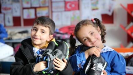 TDV kış yardımlarıyla &uuml;lke genelinde y&uuml;rekleri ısıtıyor