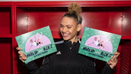 Tek bir imzayla 'd&uuml;nyanın en &ccedil;ok maaş alan kadın futbolcusu' oldu