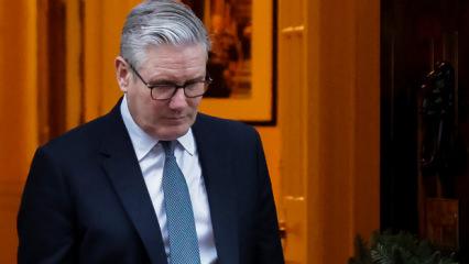 Starmer'dan Trump'a sert tepki: Aşağılayıcı ve korkun&ccedil;, &ouml;z&uuml;r dilemeli