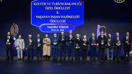 Yaşayan insan hazineleri ve &ouml;zel &ouml;d&uuml;ller sahiplerini buldu
