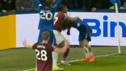 Adama Traore kontrol&uuml; kaybetti: G&uuml;reş&ccedil;iymiş gibi Cucurella'yı yere serdi