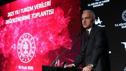 Turizm'de 2025 yılında rekor gelir! Bakan Ersoy: 63 milyonu aşkın ziyaret&ccedil;i geldi