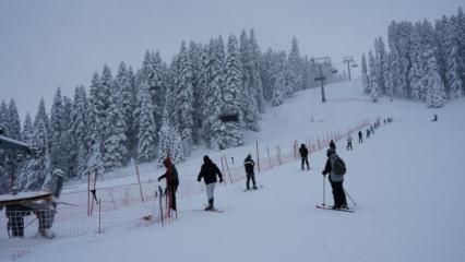 Batı Karadeniz&rsquo;in en uzun kayak pisti! Maceraseverler akın etti