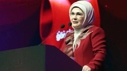 Emine Erdoğan: Tarihi zirve d&ouml;n&uuml;m noktası olacak