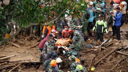 Endonezya'da heyelan: Can kaybı 53'e &ccedil;ıktı! 