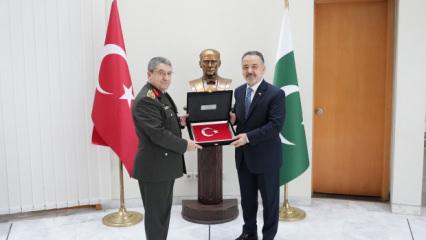 Genelkurmay Başkanı Orgeneral Bayraktaroğlu, Pakistan&rsquo;da
