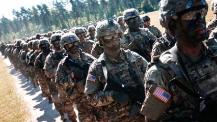 İran'dan ABD'yi &ccedil;ıldırtacak hamle: ABD askerleri i&ccedil;in binlerce mezar kazdılar