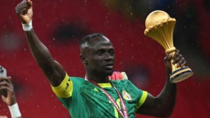 Taraftara davranışı ile g&uuml;ndem olan Mane'den inan&ccedil; ve saygı vurgusu