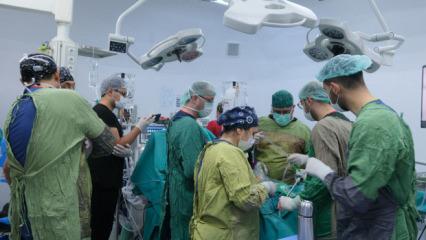 Sağlık Bilimleri &Uuml;niversitesi iş birliğiyle Aksaray&rsquo;da laparoskopik kanser cerrahisi!