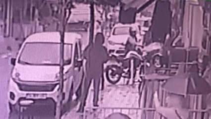 Sultangazi'de silahlı saldırı: 2 kişi yaralandı