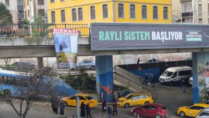 Trabzon'da viyad&uuml;kte şaşırtan afiş: Bor&ccedil;lularını t&uuml;m kente ifşa etti